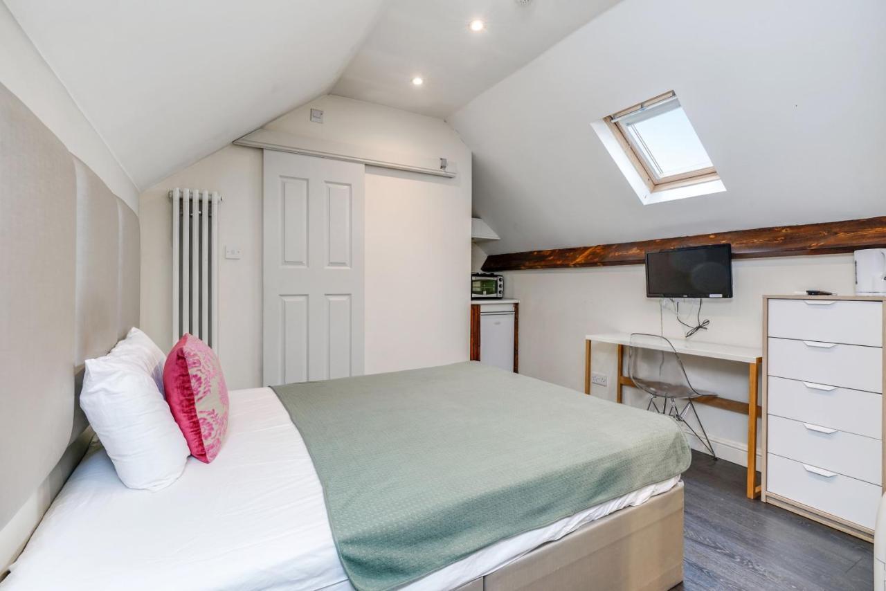Quiet Double Studio Flat Londen